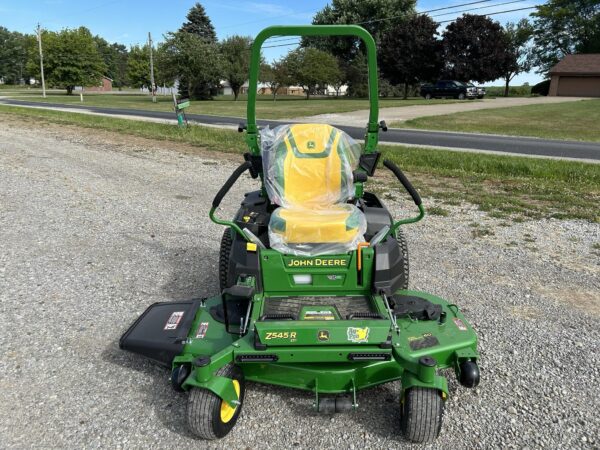 2025 John Deere Z545R Lawn Mower