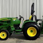 2016 John Deere 3033R